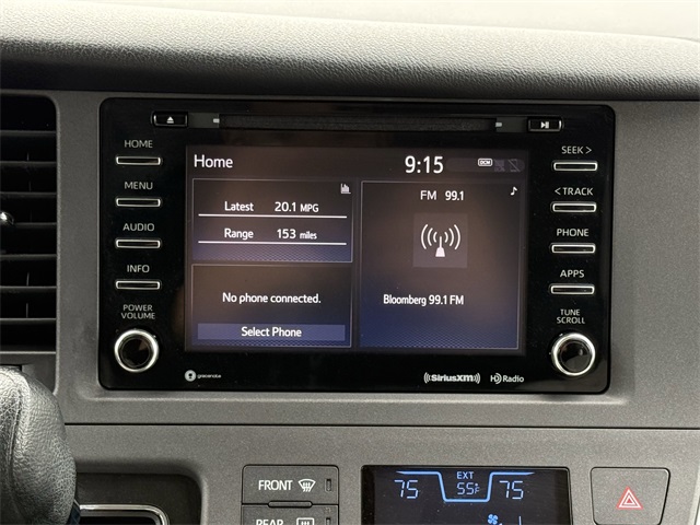 Vehicle image 21 of 24
