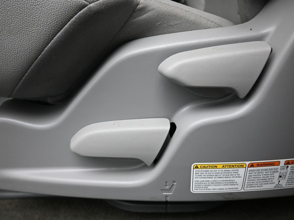 Vehicle image 38 of 79