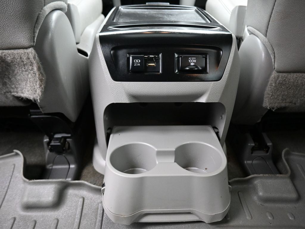 Vehicle image 40 of 79