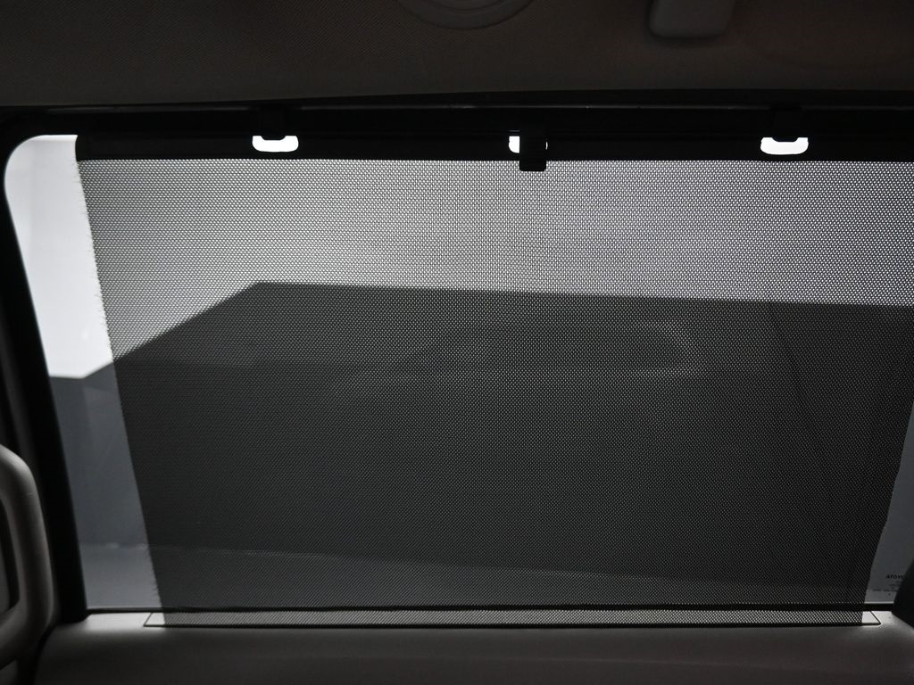 Vehicle image 44 of 79