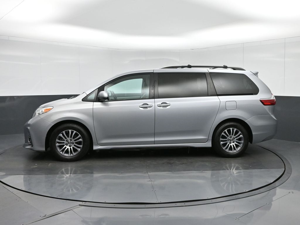 Vehicle image 2 of 79