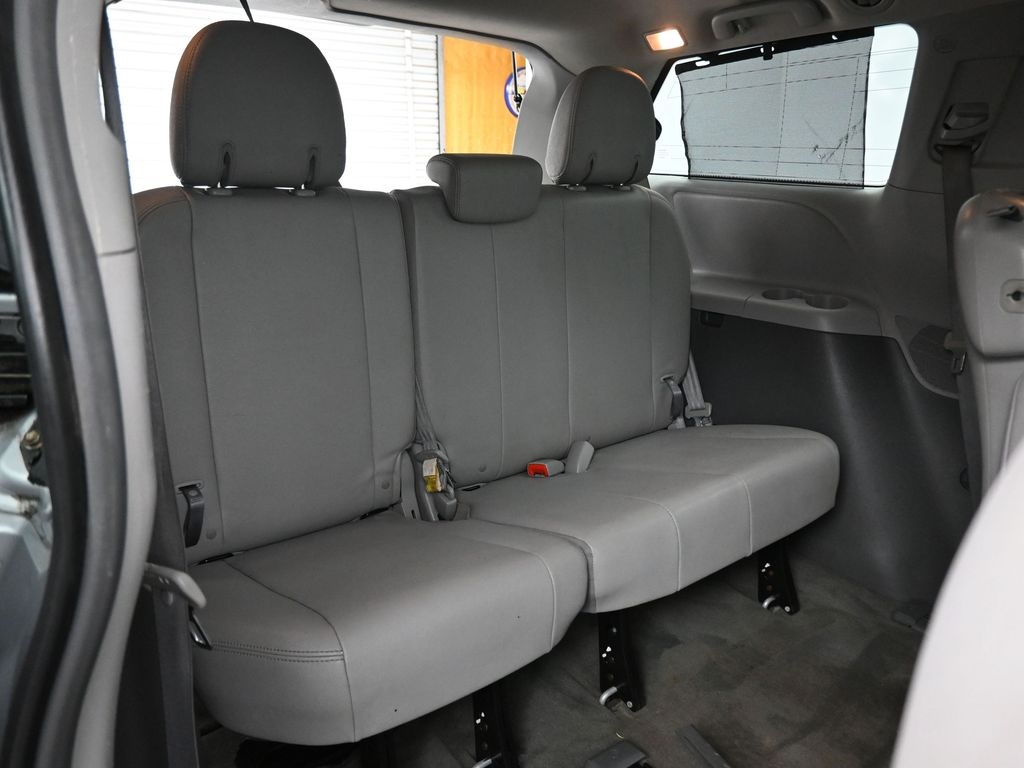 Vehicle image 56 of 79
