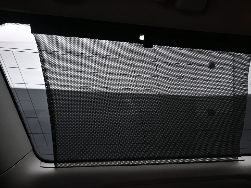 Vehicle image 52 of 79