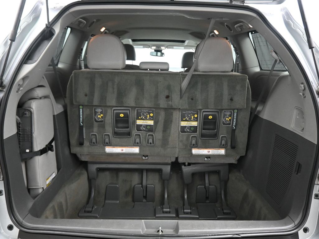 Vehicle image 69 of 79