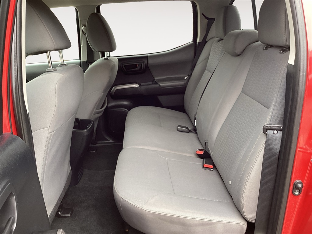 Vehicle image 13 of 22
