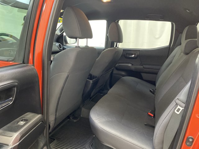 Vehicle image 11 of 28