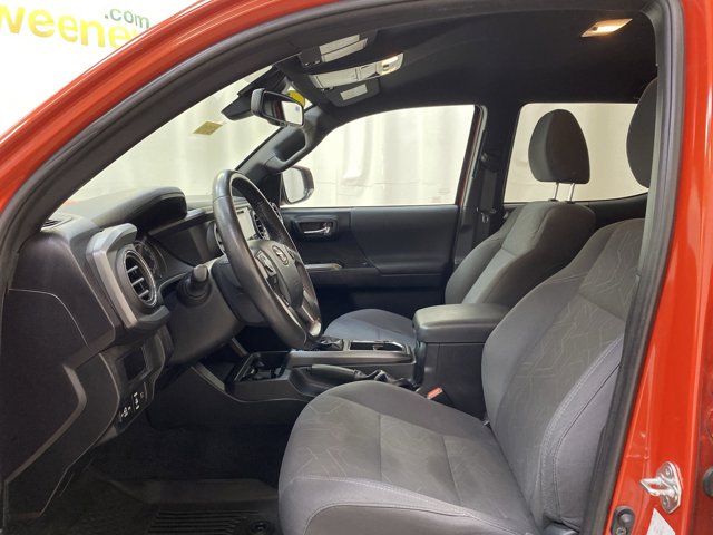 Vehicle image 9 of 28