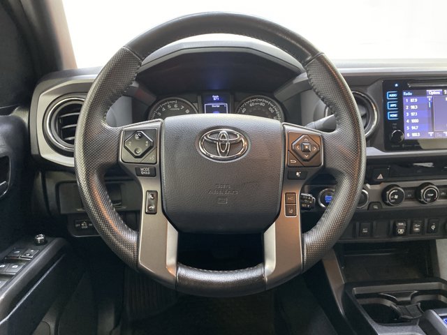 Vehicle image 13 of 28