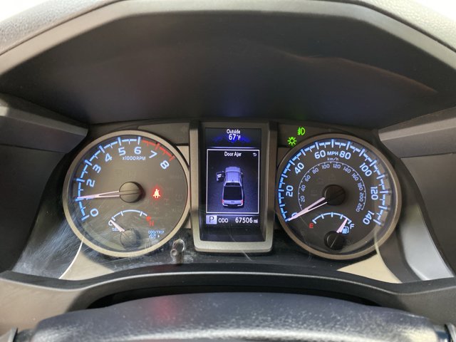 Vehicle image 16 of 28