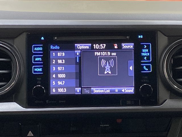 Vehicle image 18 of 28