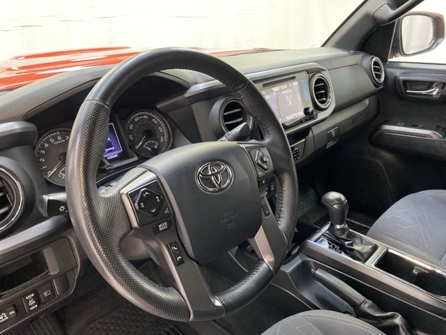 Vehicle image 22 of 28