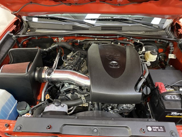 Vehicle image 26 of 28