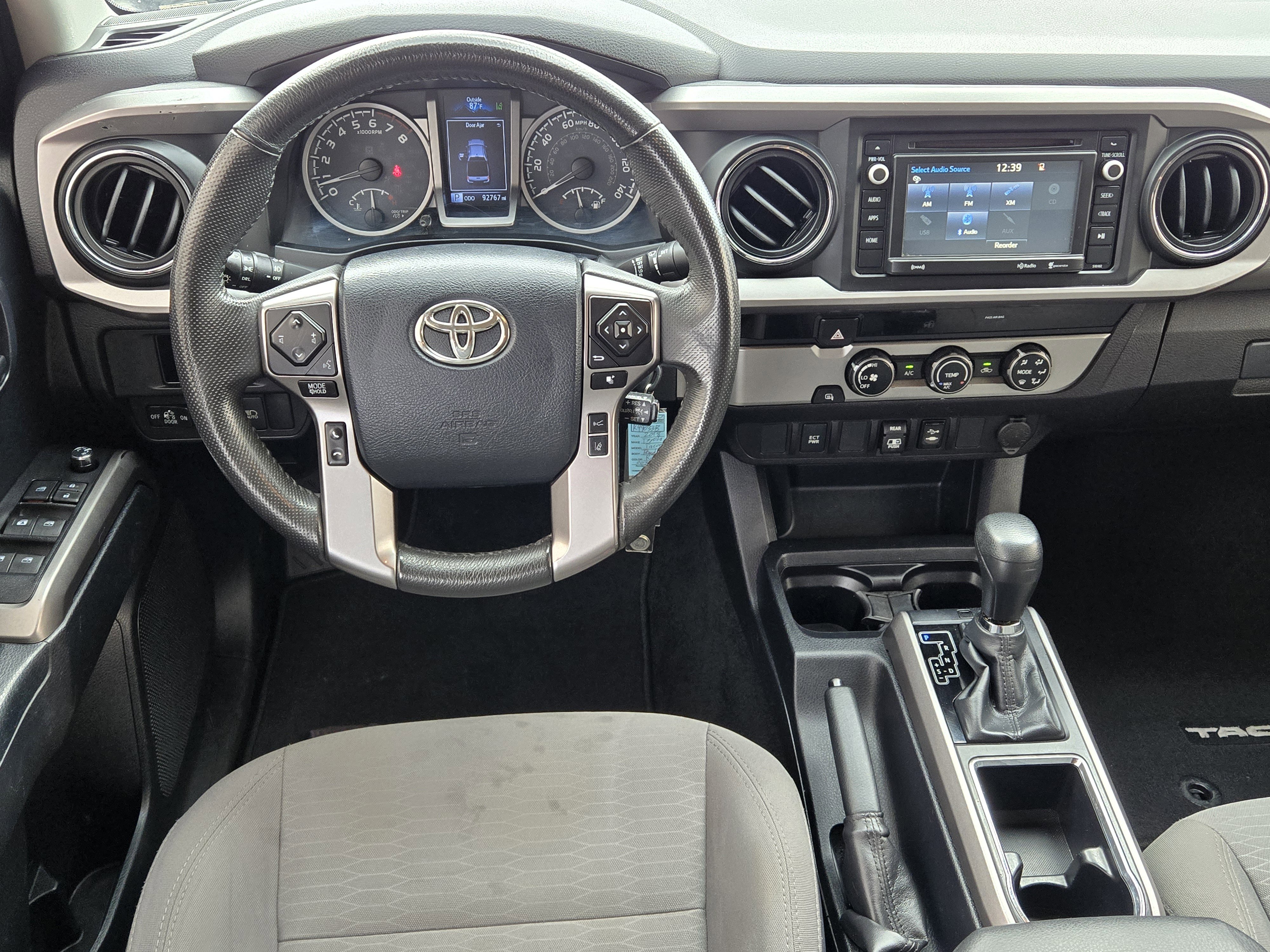 Vehicle image 26 of 30