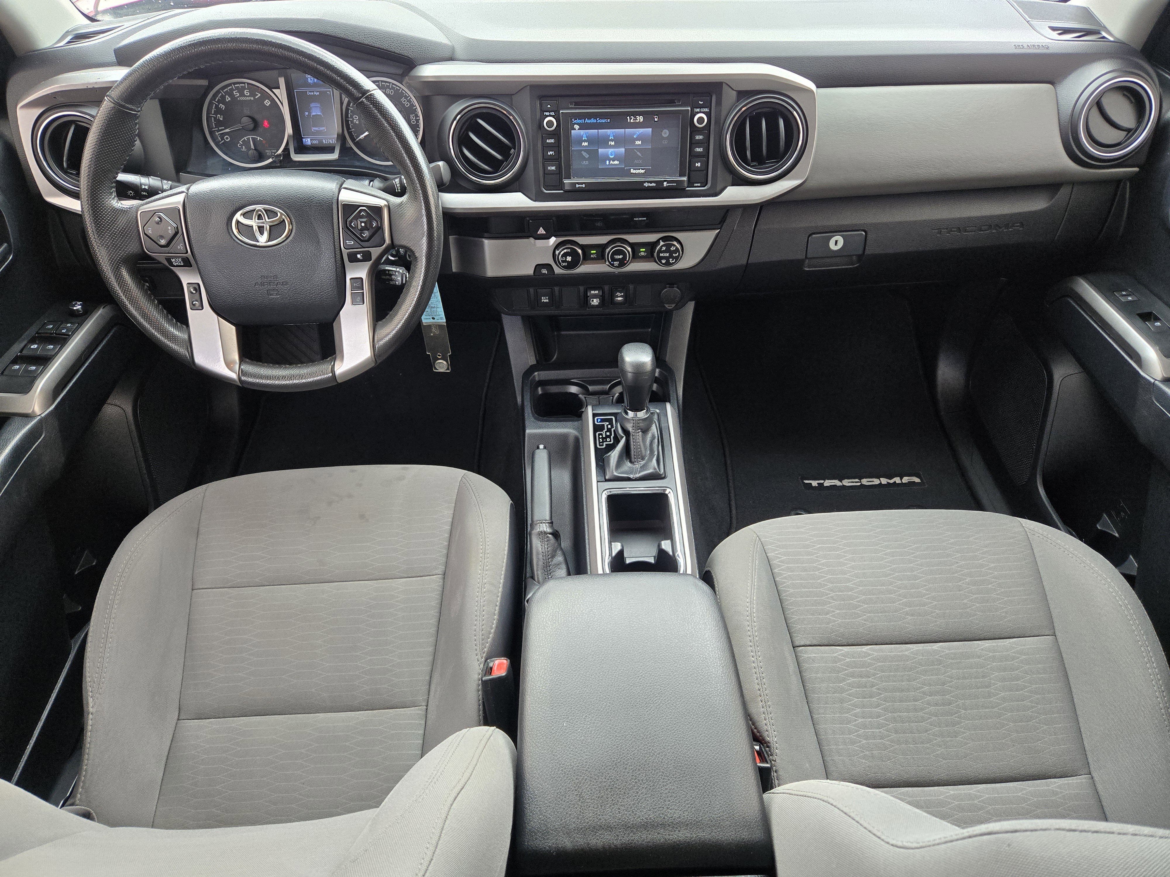 Vehicle image 25 of 30