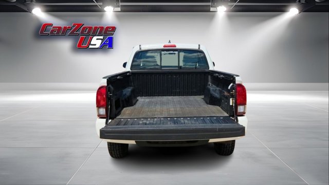 Vehicle image 29 of 30