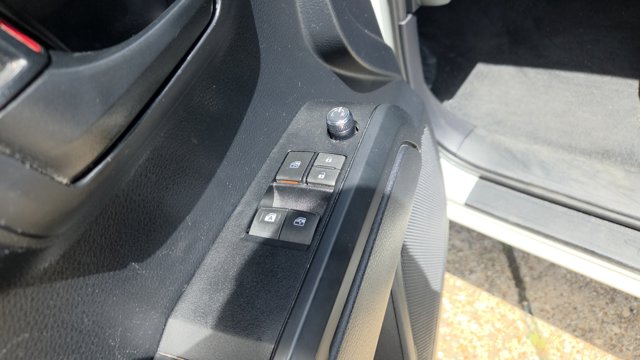 Vehicle image 11 of 30