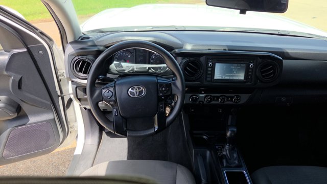 Vehicle image 16 of 30