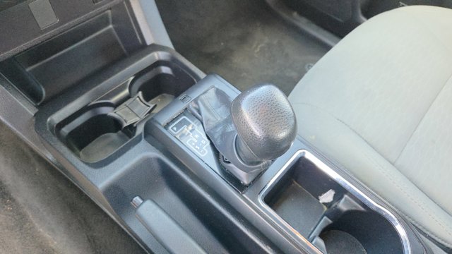Vehicle image 21 of 30