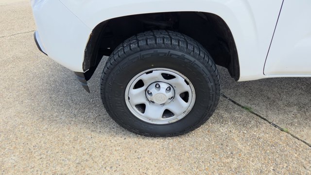 Vehicle image 9 of 30