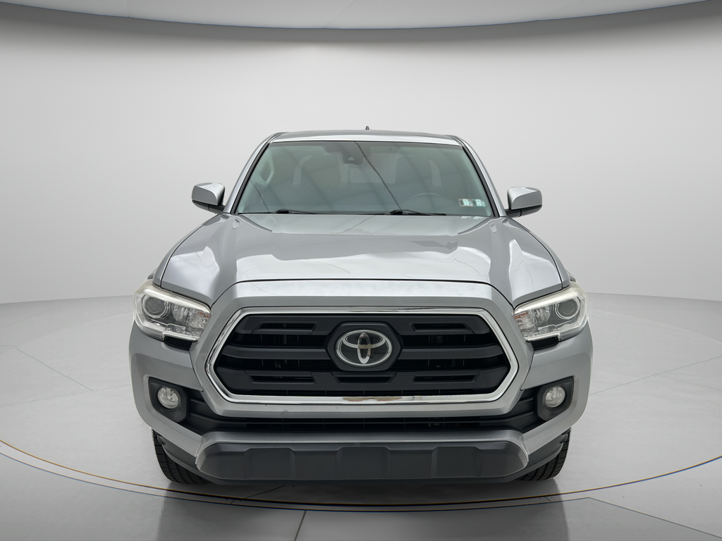 2018 Toyota Tacoma SR5 Image 1 of 24