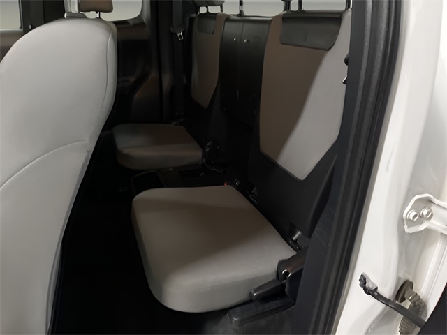 Vehicle image 11 of 27