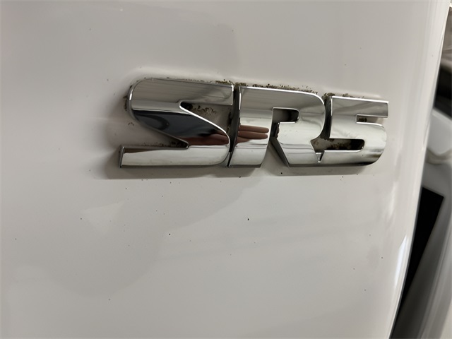 Vehicle image 9 of 27