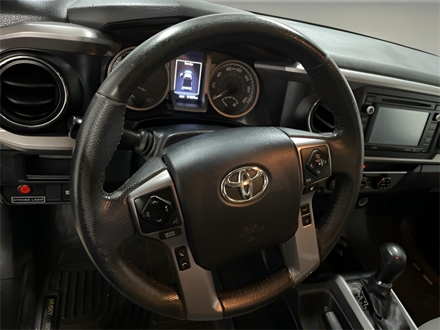 Vehicle image 16 of 27