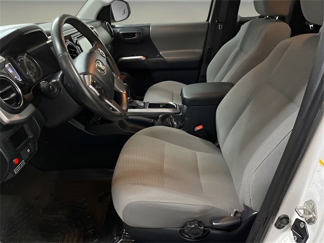 Vehicle image 10 of 27