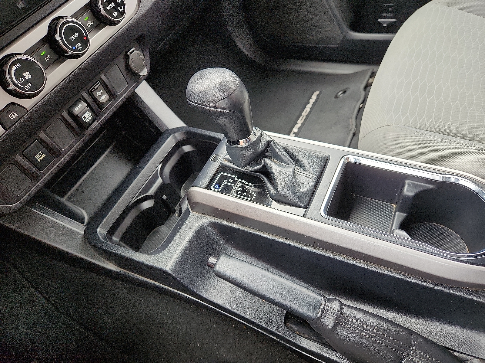 Vehicle image 16 of 16
