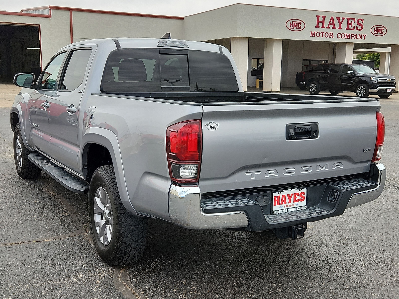 Vehicle image 4 of 16
