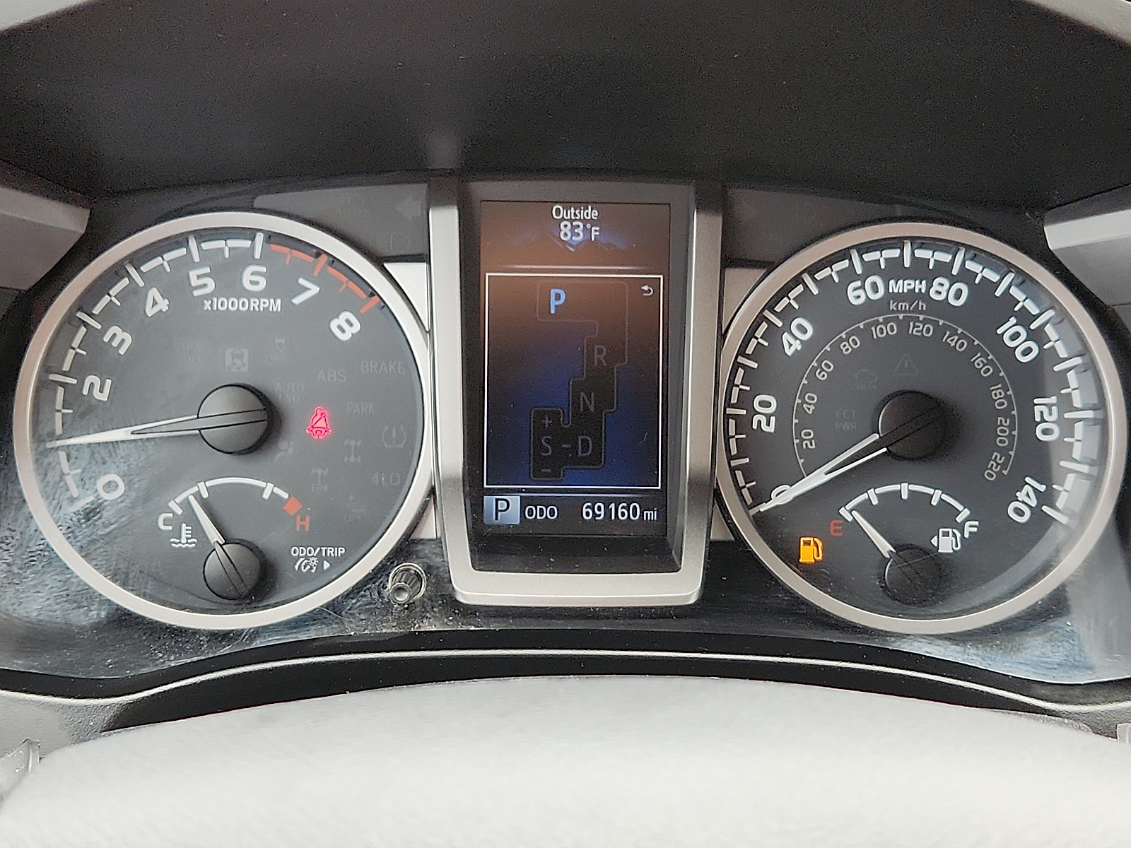 Vehicle image 14 of 16