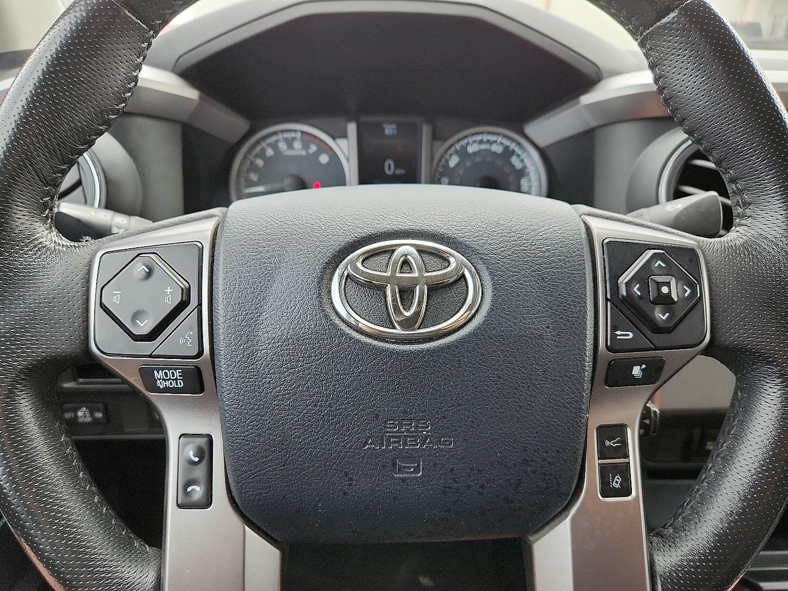Vehicle image 15 of 16