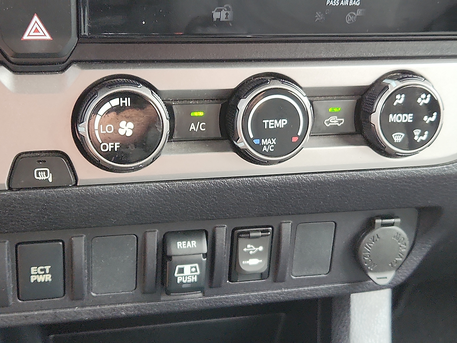 Vehicle image 13 of 16