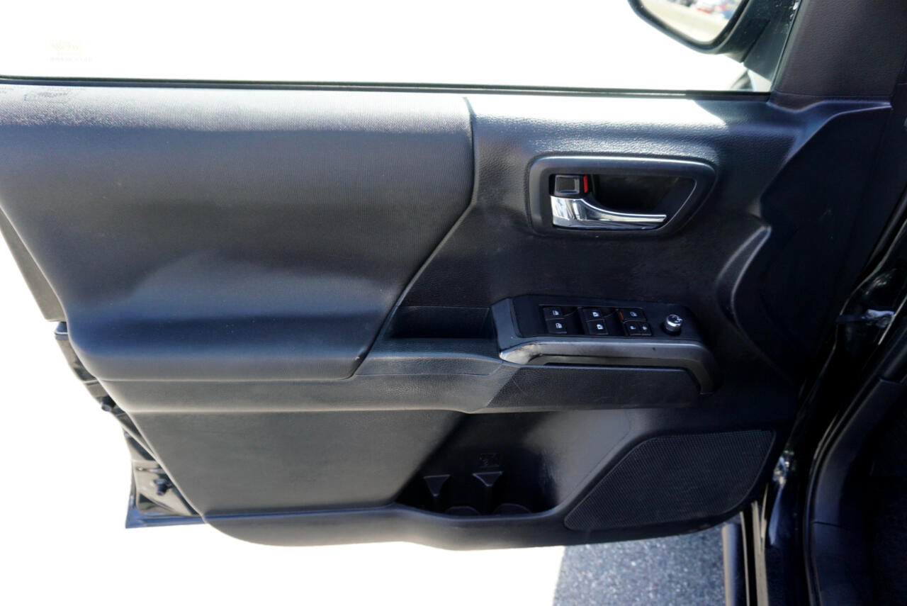 Vehicle image 12 of 23