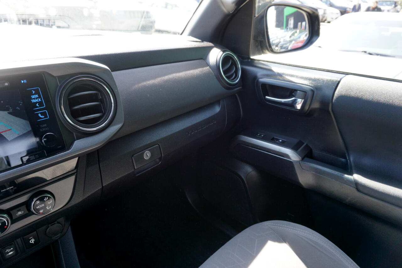 Vehicle image 22 of 23