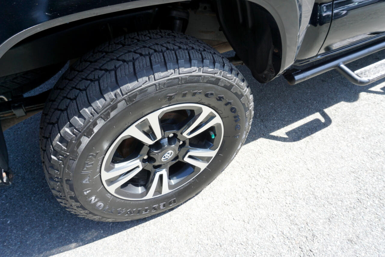 Vehicle image 5 of 23