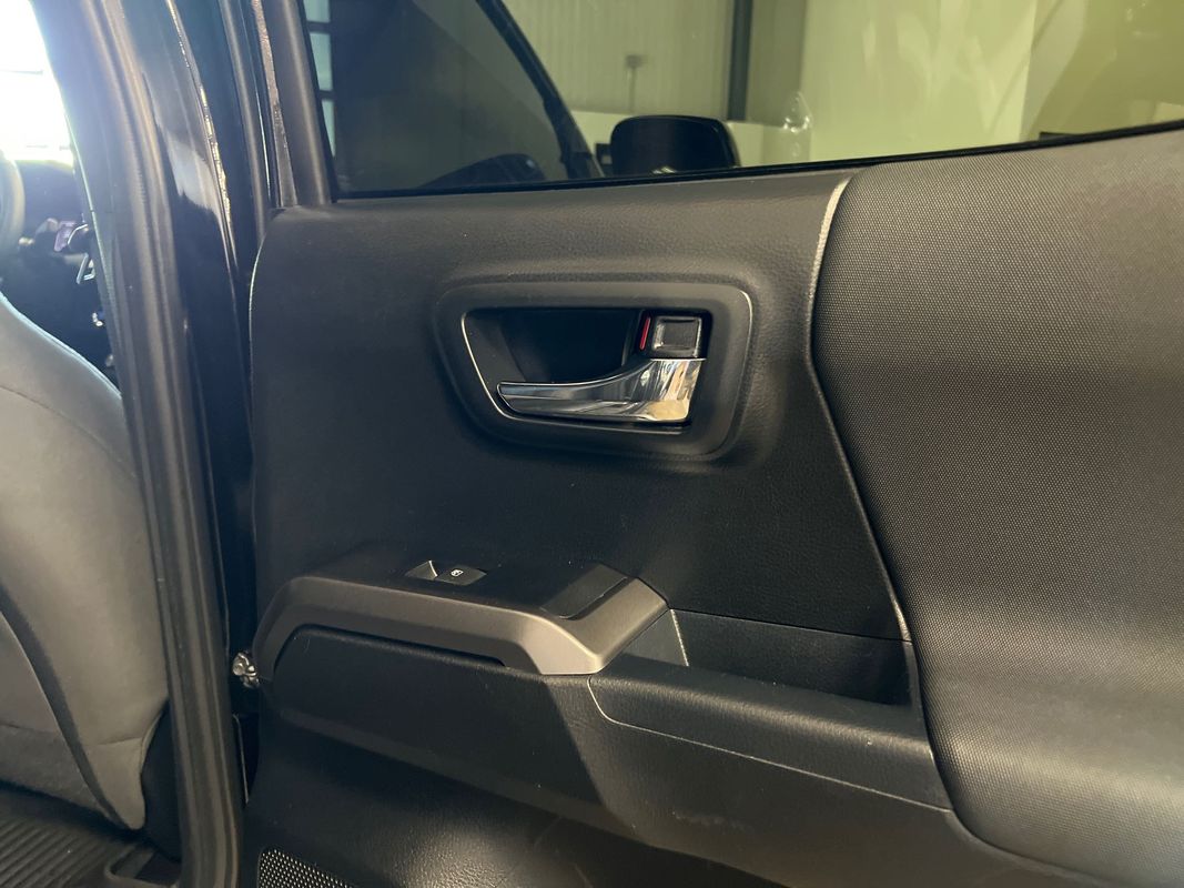 Vehicle image 104 of 113