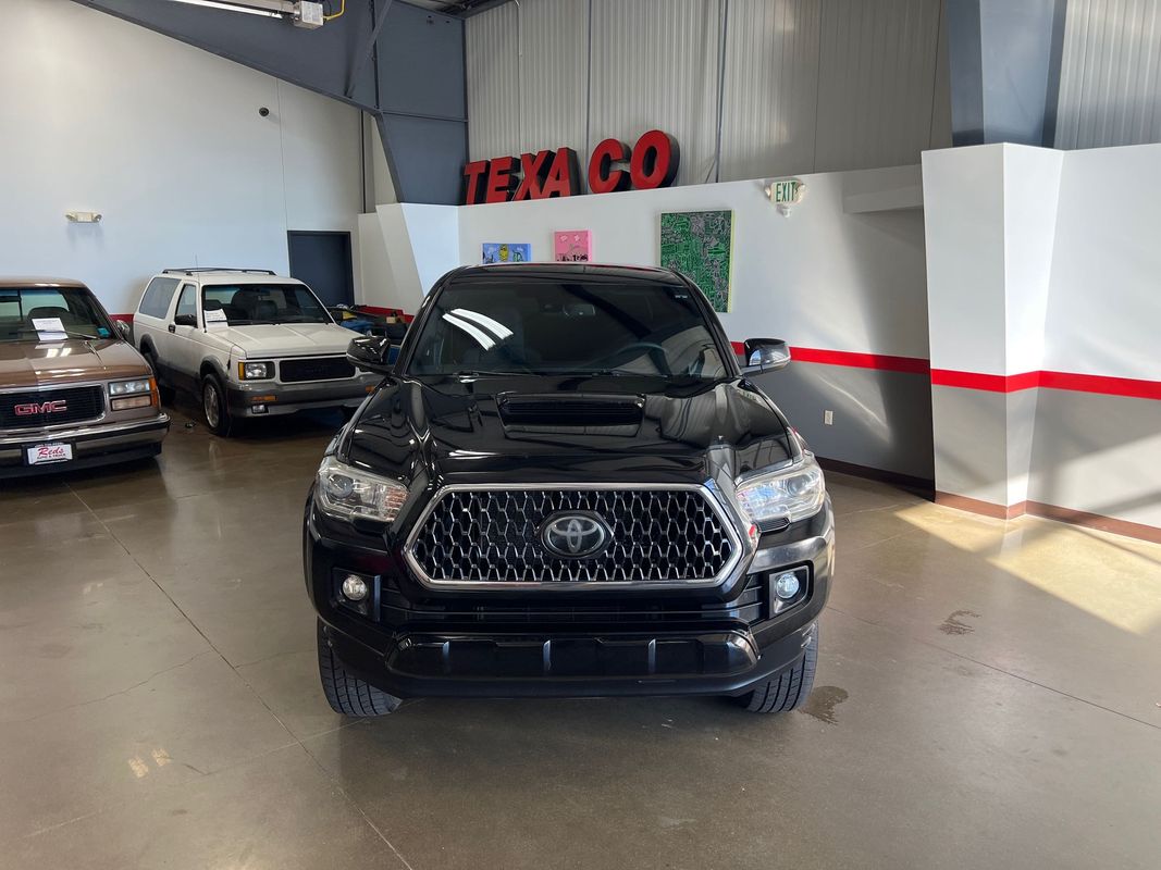 Vehicle image 4 of 113