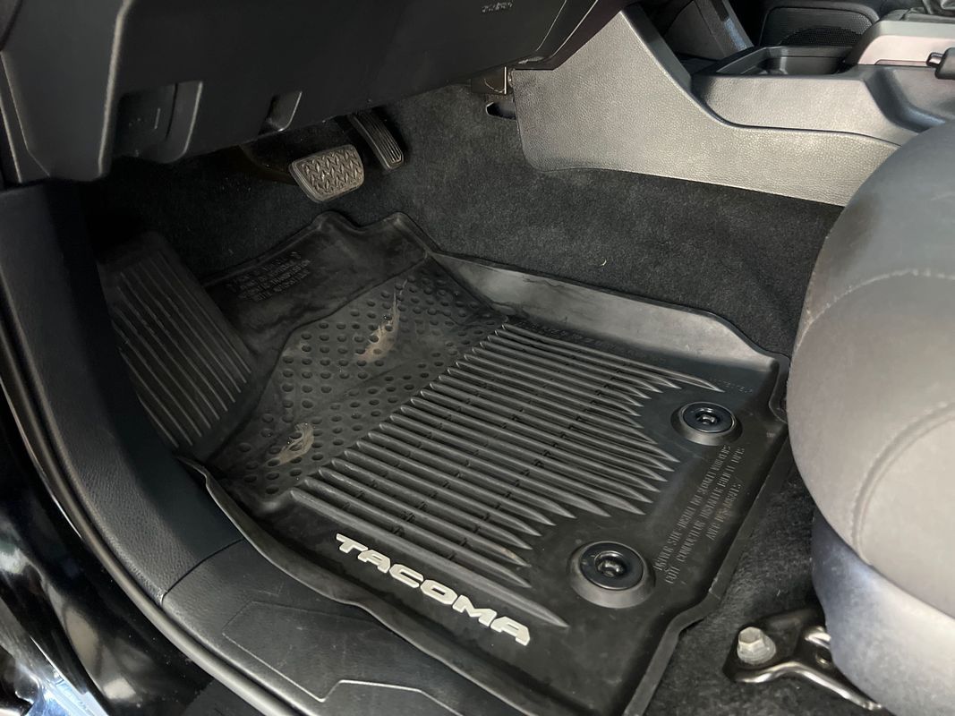 Vehicle image 75 of 113