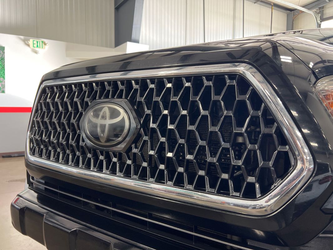 Vehicle image 34 of 113
