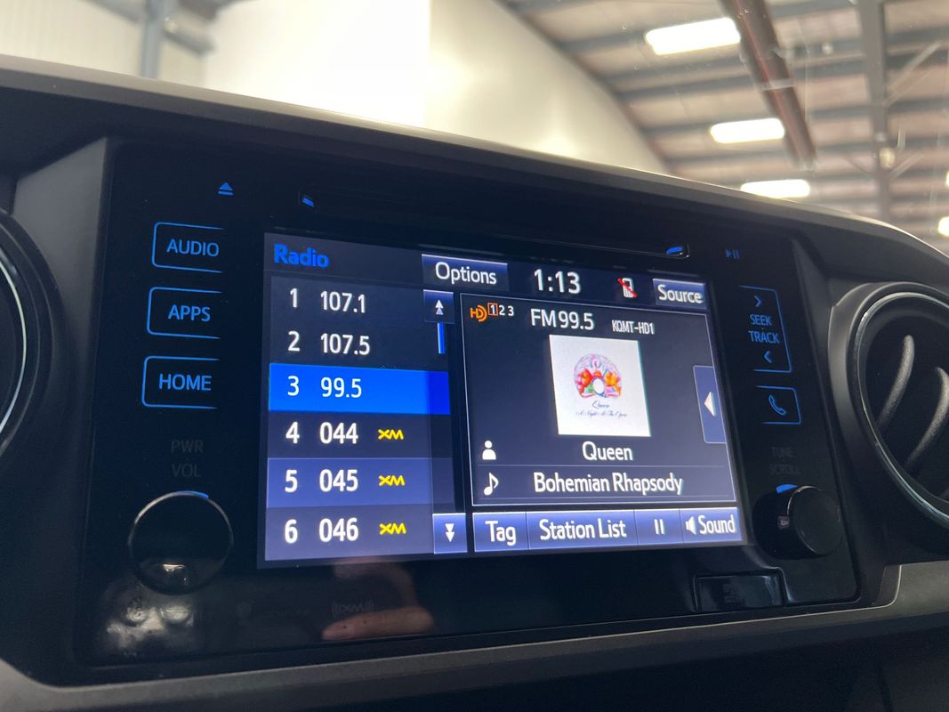 Vehicle image 85 of 113