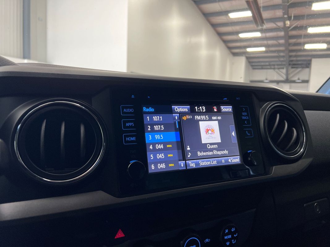 Vehicle image 84 of 113