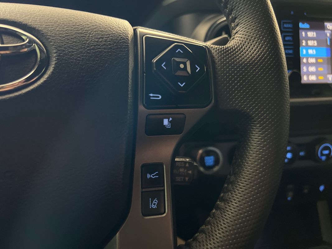 Vehicle image 81 of 113