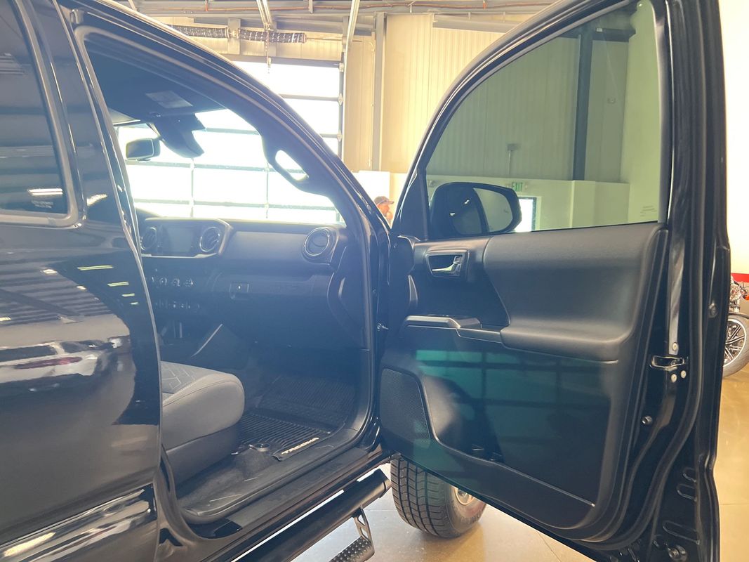 Vehicle image 94 of 113