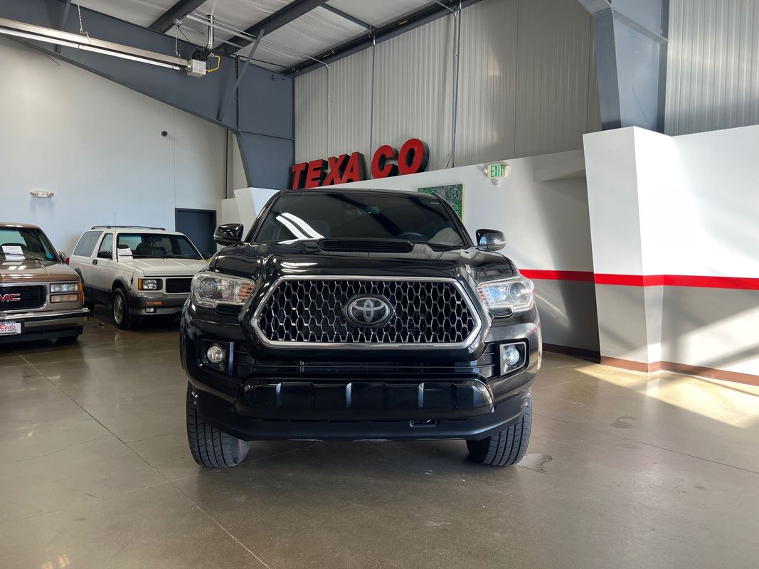 Vehicle image 6 of 113