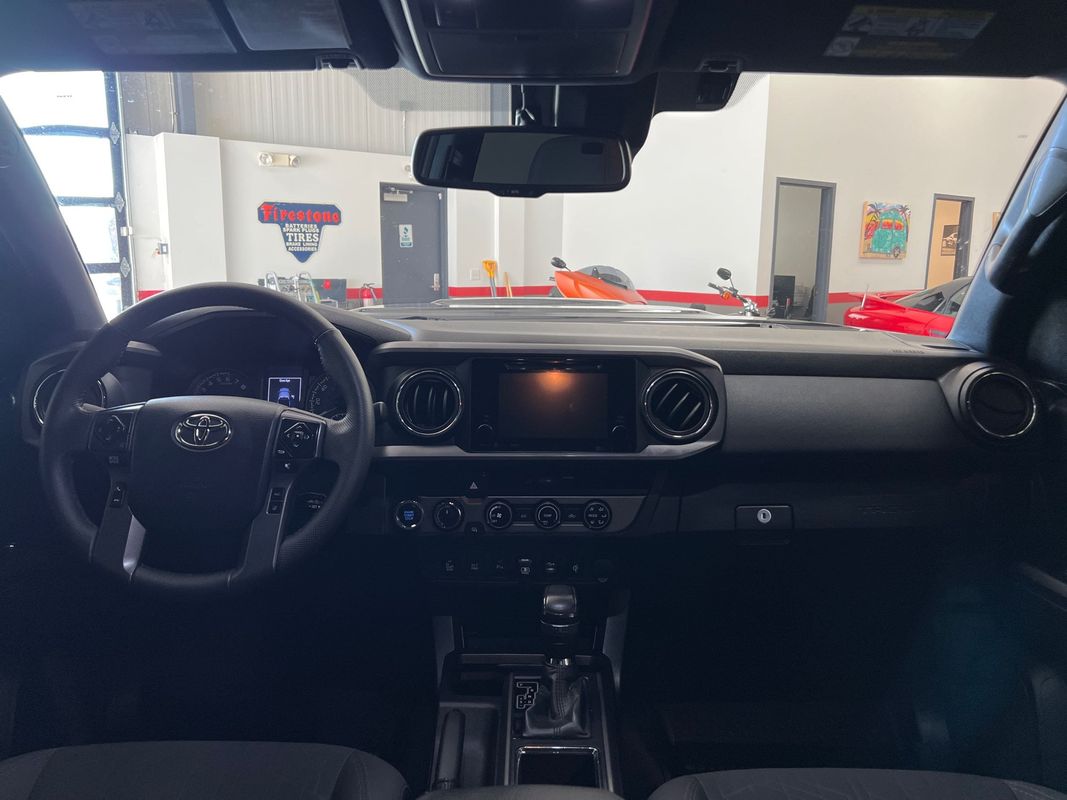 Vehicle image 27 of 113
