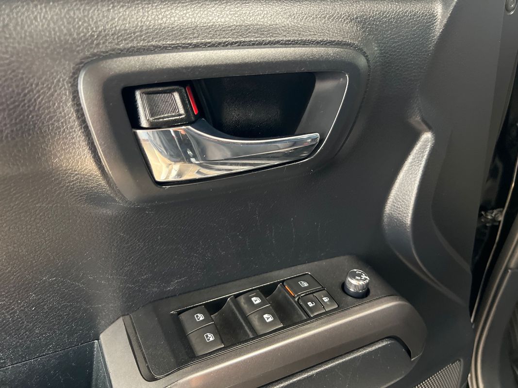 Vehicle image 73 of 113