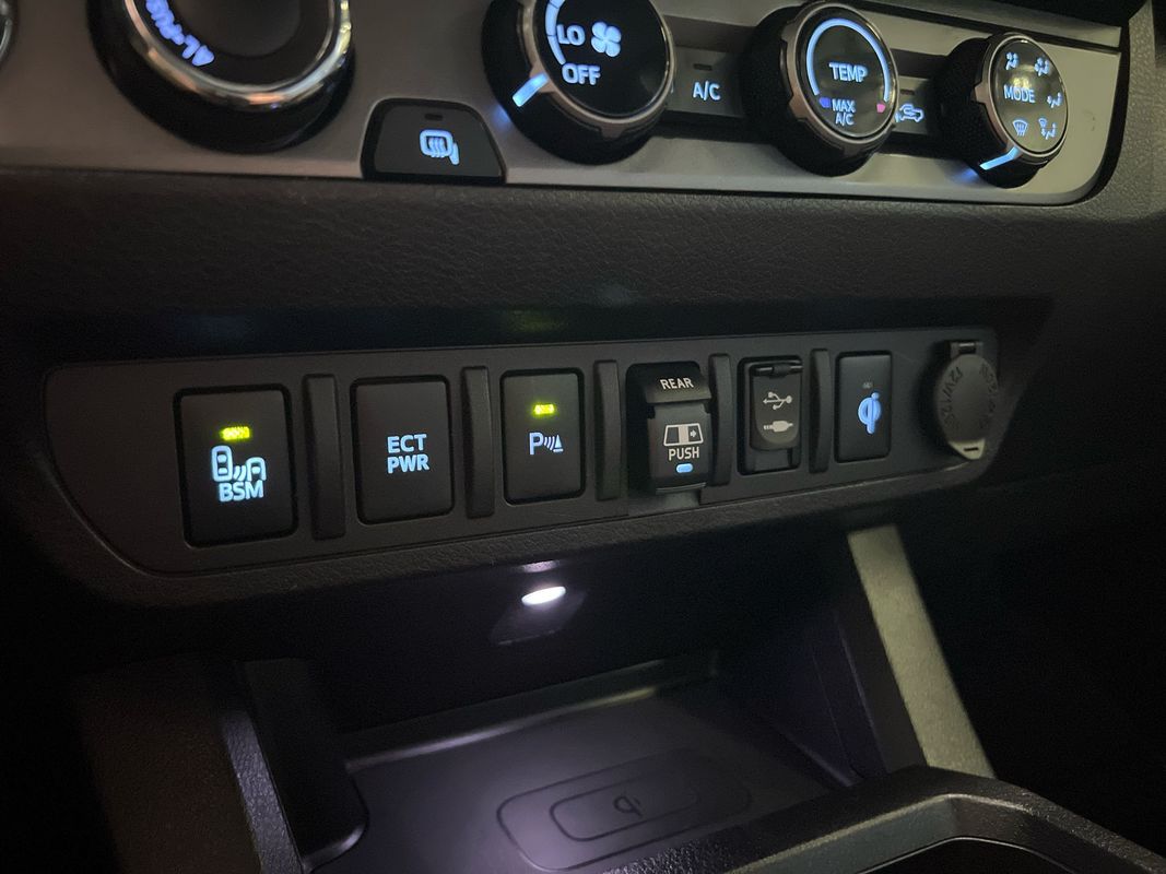 Vehicle image 89 of 113