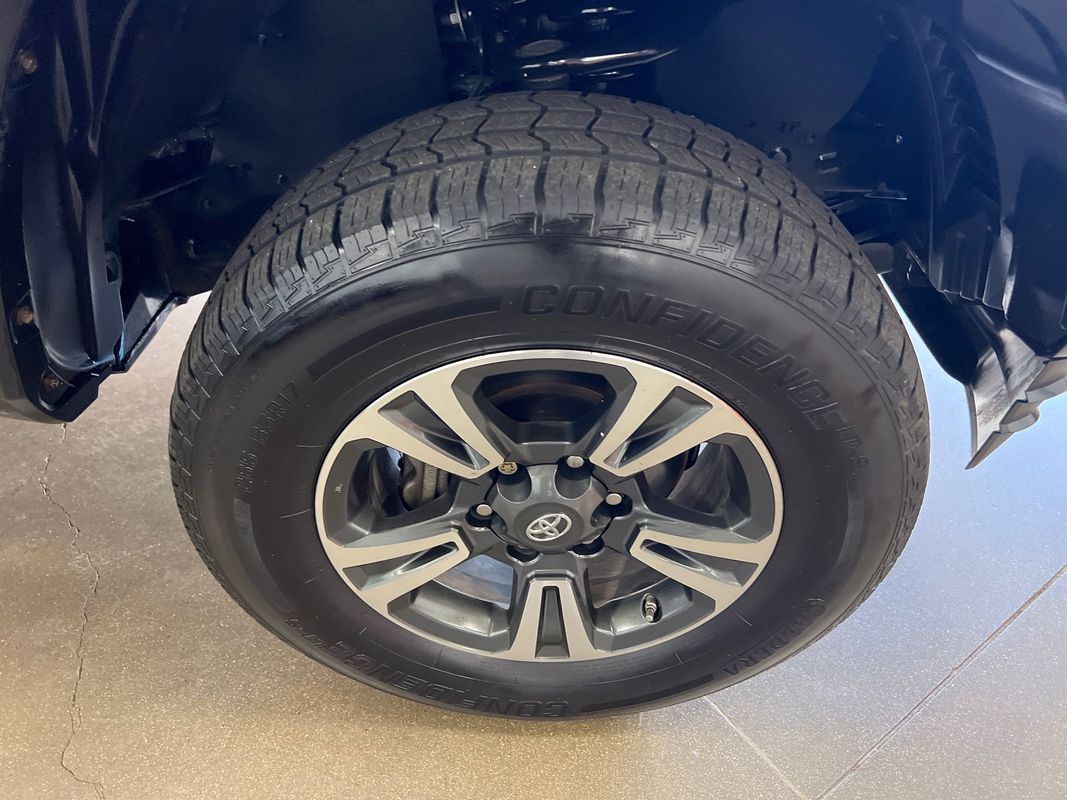 Vehicle image 66 of 113