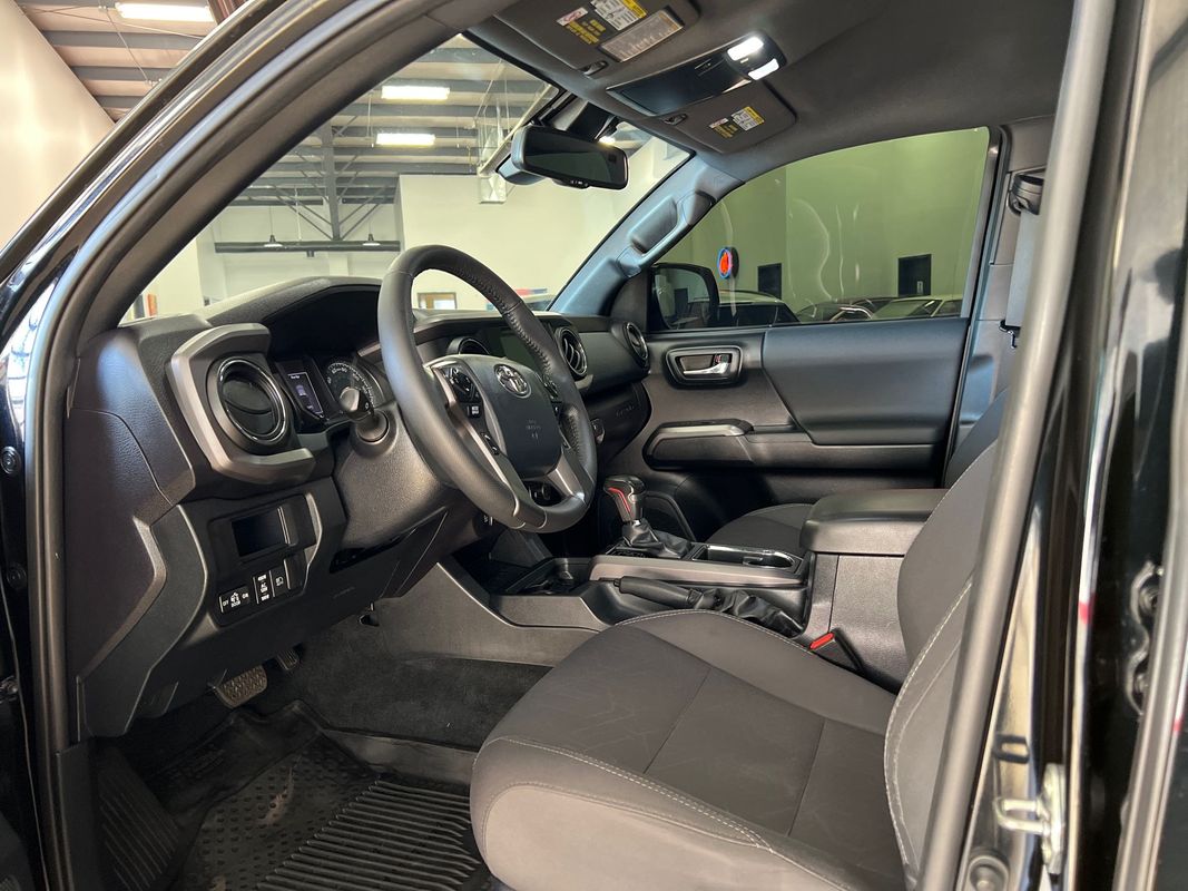 Vehicle image 76 of 113